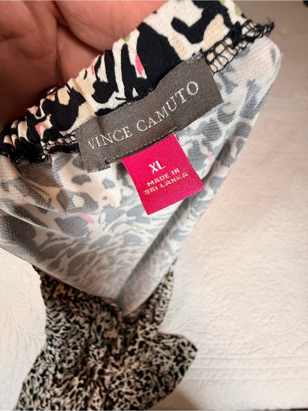 Vince Camuto Animal Print Jersey Top Bell Sleeves Stretch Blouse - Picture 6 of 9